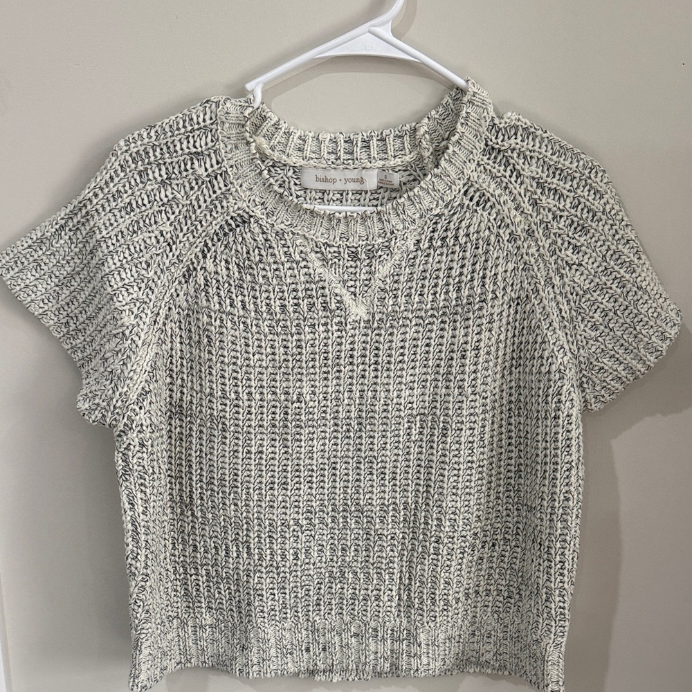 bishop + young Marled Cream & Gray Short Sleeve Knit Top